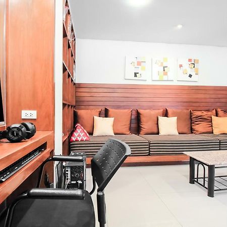 Oyo 307 Baan Udom Hotel Banguecoque Exterior foto
